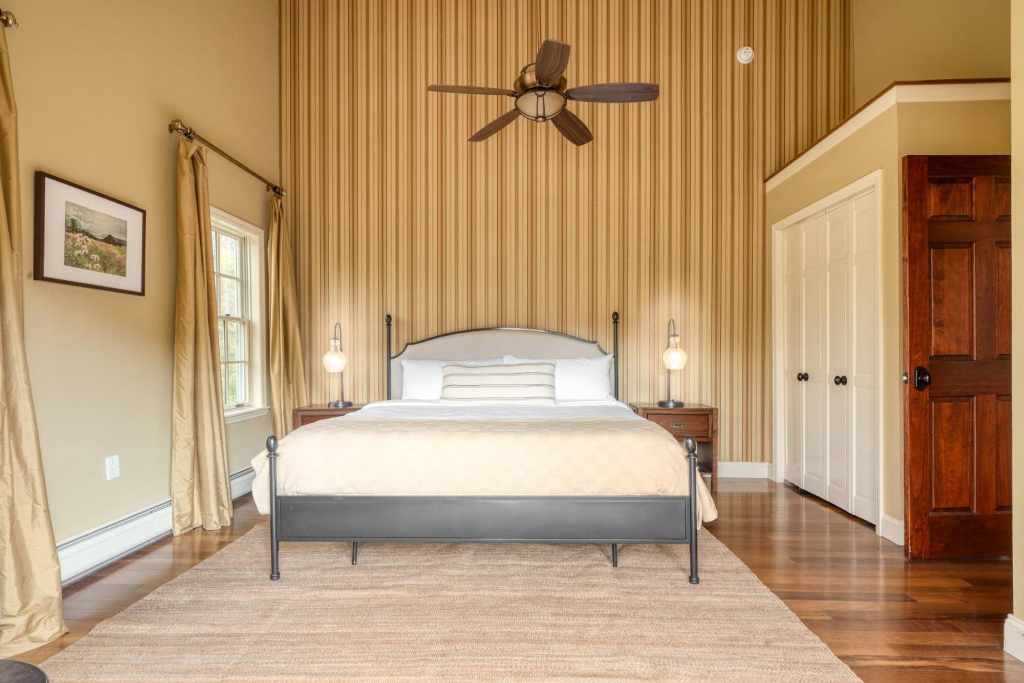 Cortland By Avantstay Charming Heritage Estate W Private Lake Pool ซอเกอร์ทีส์ ภายนอก รูปภาพ